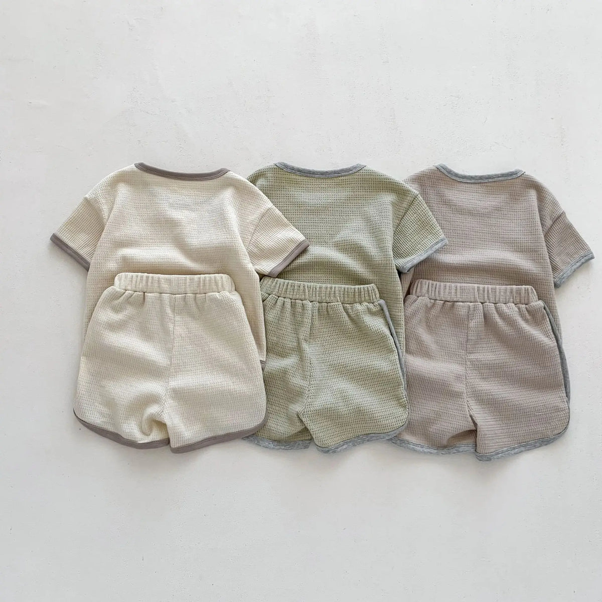 Neutral Tones Retro Set | 3 Colours