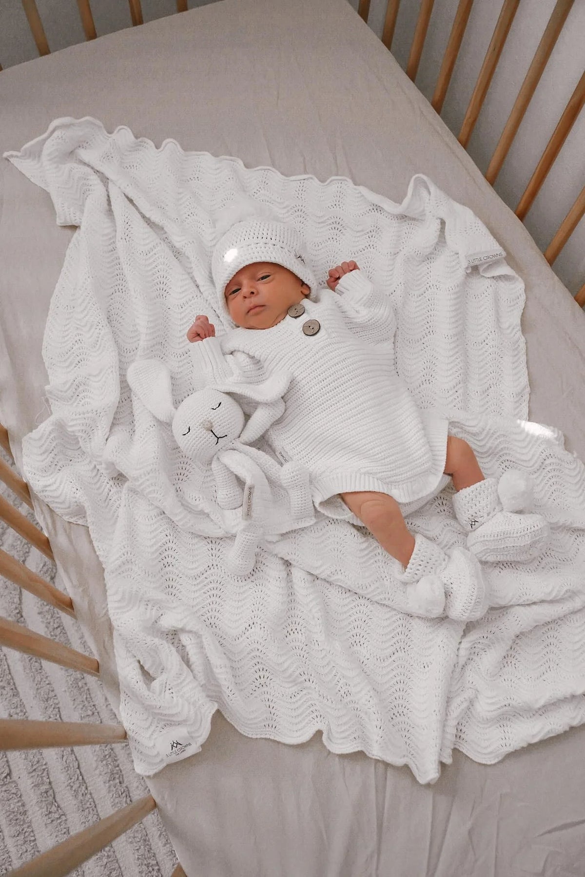 3 Little Crowns - Wave Knit Blanket | Ivory