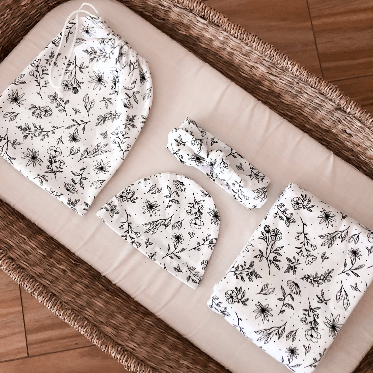 CMC GOLD - Swaddle Set | Calla Polka Dot Floral